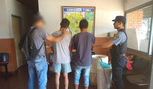 Posadas: jóvenes terminaron detenidos por robar objetos de una vivienda en Villa Cabello