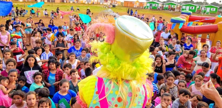 Más de 1.500 niñas y niños celebraron su día en Itaembé Guazú y Lucero