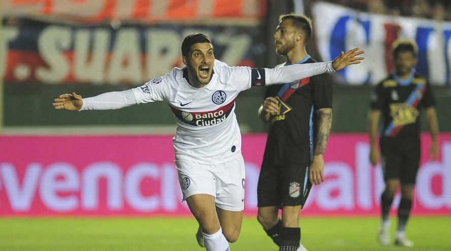 Superliga: San Lorenzo derrotó a Arsenal por 2 a 0 y trepó a lo más alto de la tabla