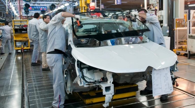 Nueva caída en la industria automotriz: bajó 47,8% en julio