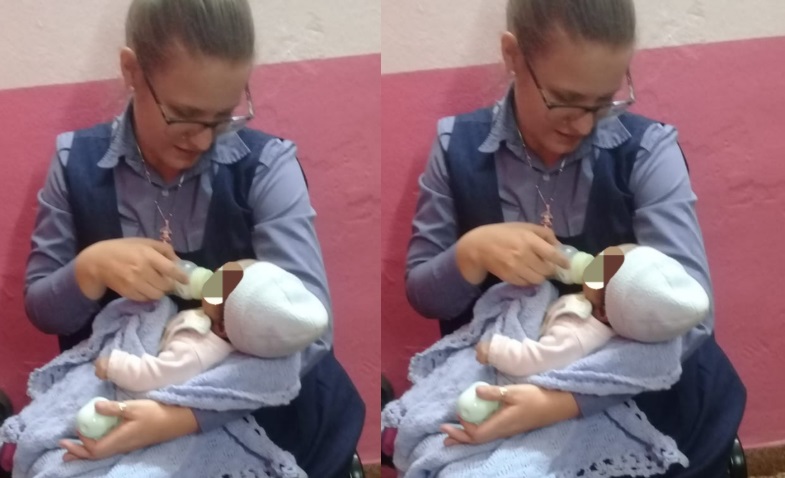 Madre se embriagó con su beba de 40 días en brazos: le dieron la custodia provisoria a su abuela