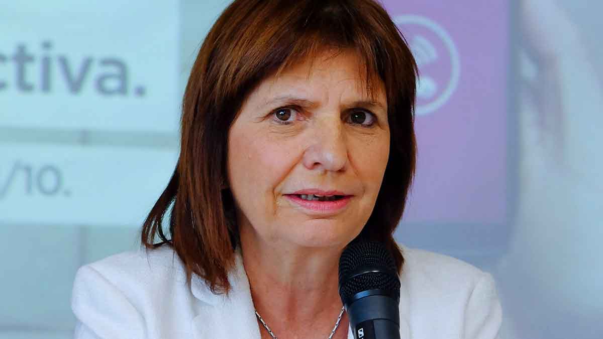 Bullrich les pidió "un esfuerzo compartido" a los Gobernadores