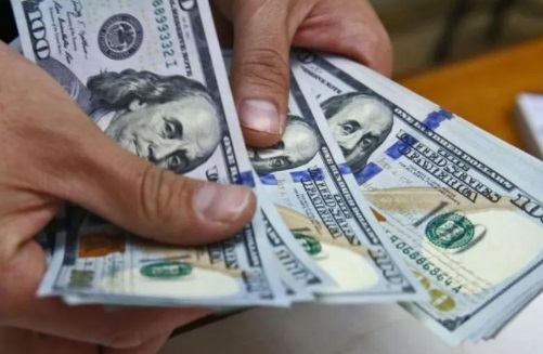 El dólar se mantiene estable: en casas de cambio de Posadas se vende a $46,50