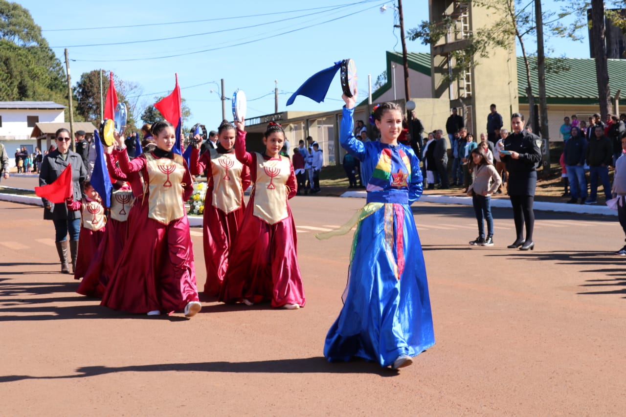 Con un emotivo acto, San Antonio celebró su 68° aniversario 6 12 - e7326298 8509 4b60 98c5 c8f8040665d2 - 11