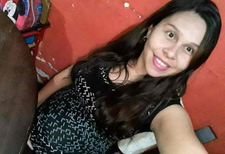 Chaco: cursaba el noveno mes de embarazo y su pareja la asesinó a golpes