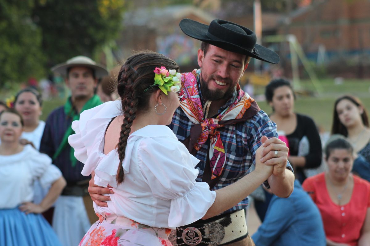 Se prendió la llama del primer Fogón Litoraleño y este sábado, el evento tendrá lugar en Plaza Villa Urquiza