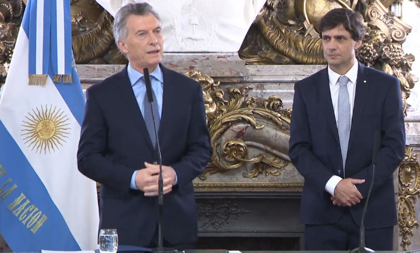 Lacunza juró y asumió como nuevo ministro de Hacienda
