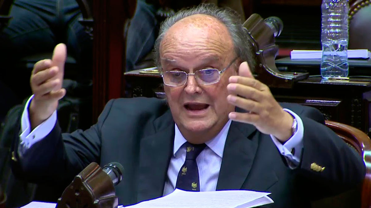 De Mendiguren a Macri: "¡Háganse cargo de las cagadas que han hecho!"
