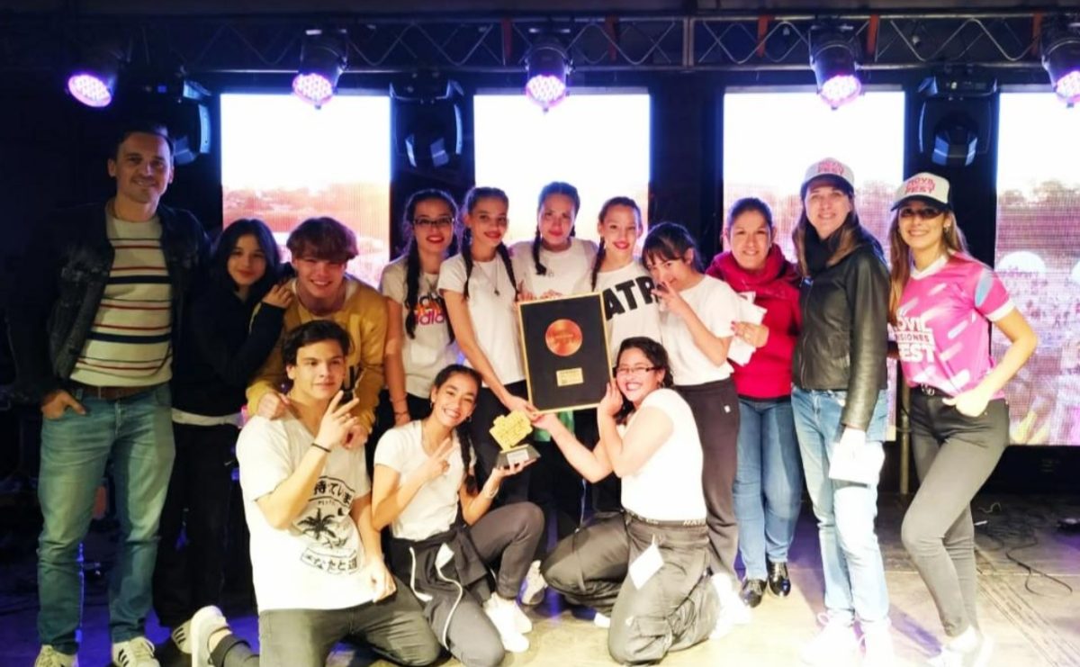 Pese al mal tiempo, “Camino al Movilfest” convocó al talento joven de Eldorado