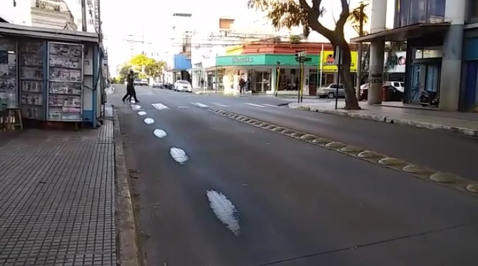 Varios comercios cerrados y poco movimiento en Posadas en el lunes no laborable