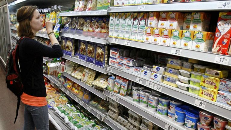 Los supermercados ya venden con precios más bajos por la quita del IVA