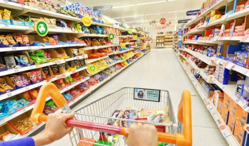 Los alimentos aumentaron un 10% pese a la quita del IVA, según informe