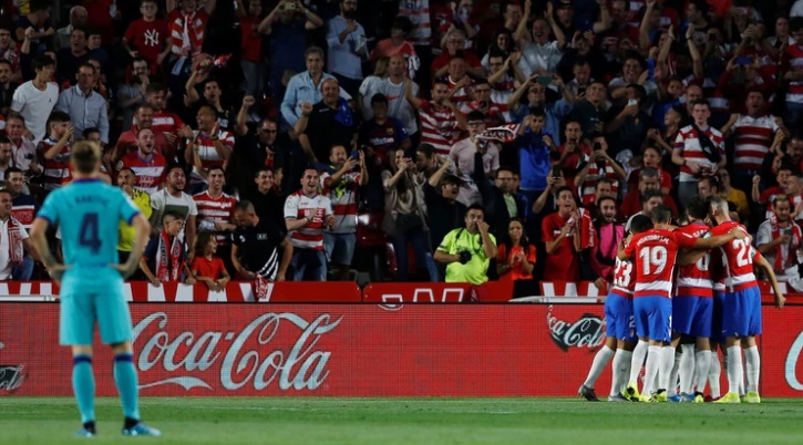 Barcelona perdió ante Granada por 2 a 0: Messi jugó solo 45 minutos