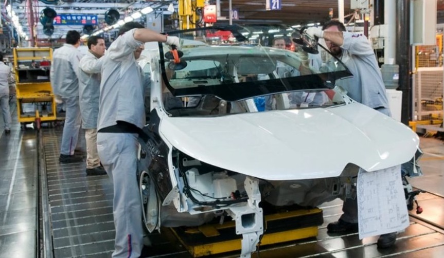 Industria automotriz: en agosto acumuló un año con caída de la producción