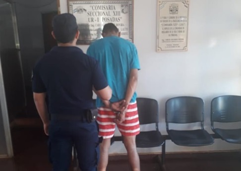 Detuvieron a un joven por desobediencia judicial en el barrio Yacyretá de Posadas