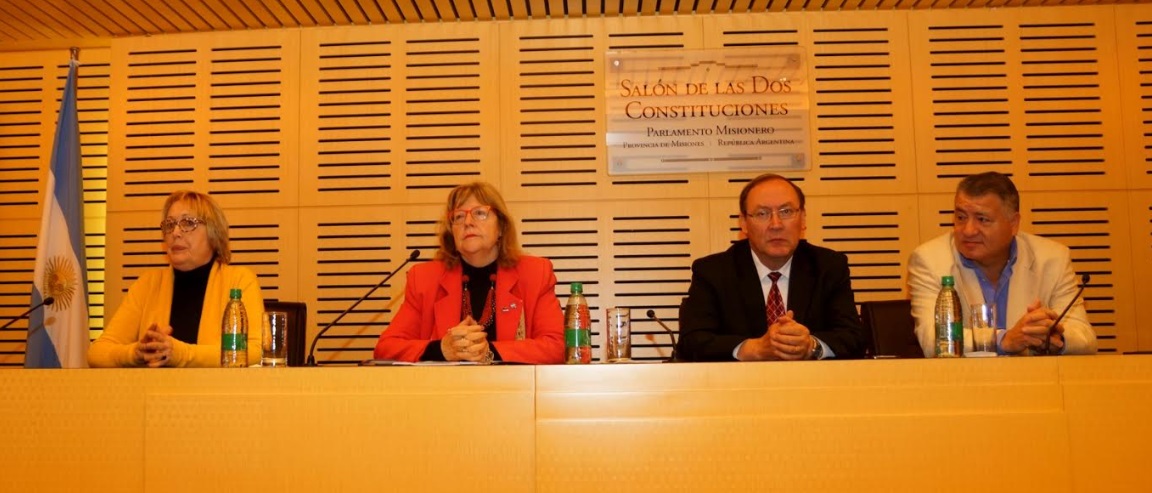 Legislatura: capacitaron a docentes sobre “el ceremonial de los símbolos patrios en la escuela”