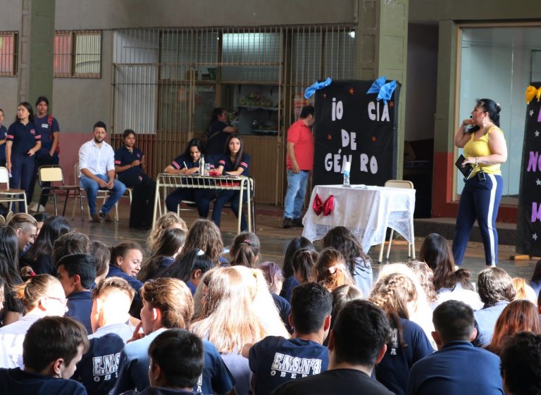 Oberá: realizaron una charla de violencia de género en la Escuela Normal Superior N°4