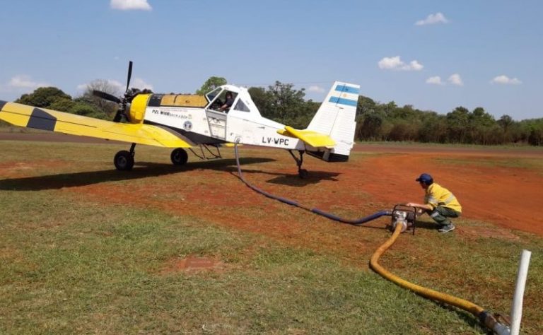 Avión hidrante tuvo que despegar para sofocar incendio en el límite de Santo Pipó y Gobernador Roca