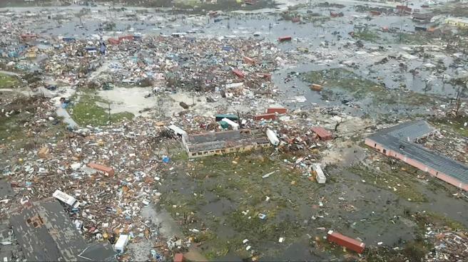 Dorian recobró fuerza al acercarse a EE.UU. tras dejar al menos 20 muertos en Bahamas
