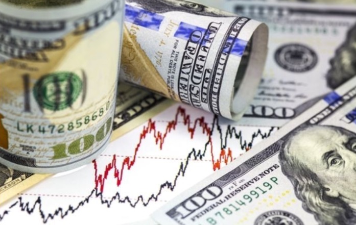 El dólar se despierta y vuelve a aumentar: se vende a $62,50 en casas de Posadas