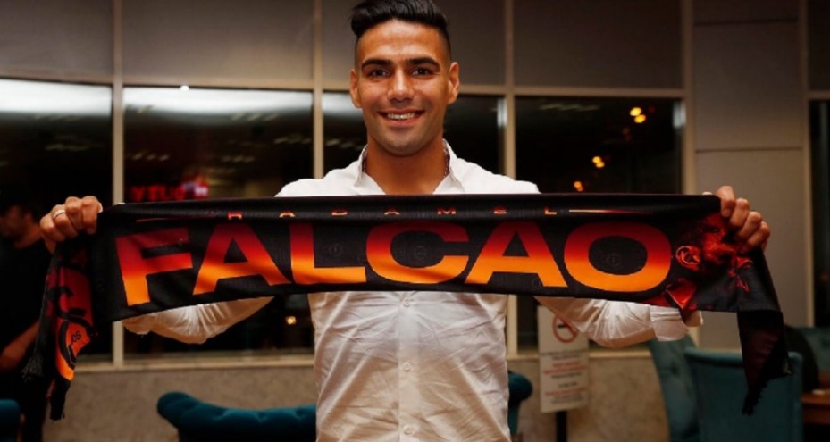 Falcao fue presentado en el Galatasaray de Turquía