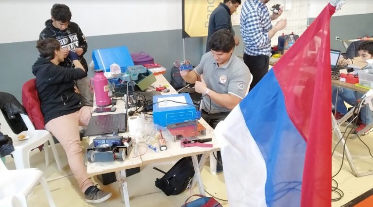Integrantes de la Escuela de Robótica de Misiones participan de la Liga Nacional en La Pampa