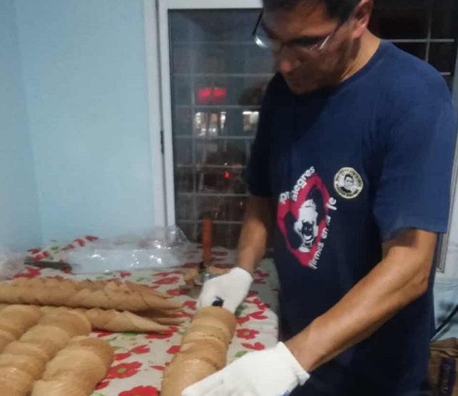 Microemprendedor del Año: un misionero finalista con su producción de cucuruchos artesanales
