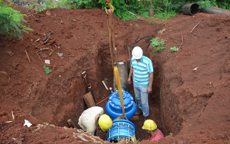 Iniciaron los trabajos de empalme para mejorar la red de agua potable en el sur de Posadas