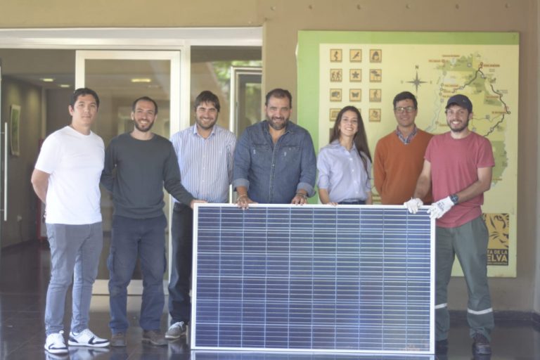 Energía sustentable en la Cruz de Santa Ana: instalan 12 paneles solares