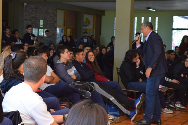Posadas: la Defensoría compartió una jornada de Debate en el Campus del Montoya
