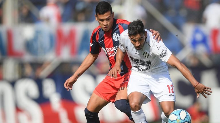 Sorpresa en la Superliga: Central Córdoba goleó a San Lorenzo por 4 a 1 y lo alejó de la punta