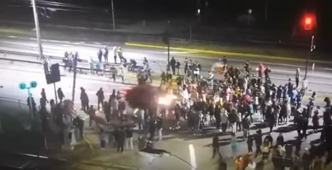 Chile: automovilista embistió una manifestación y mató a dos personas