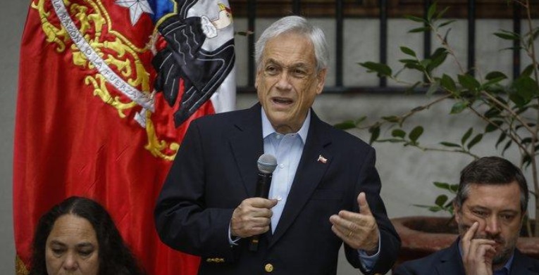 Luego de la masiva marcha en Chile, Piñera pidió la renuncia a sus ministros
