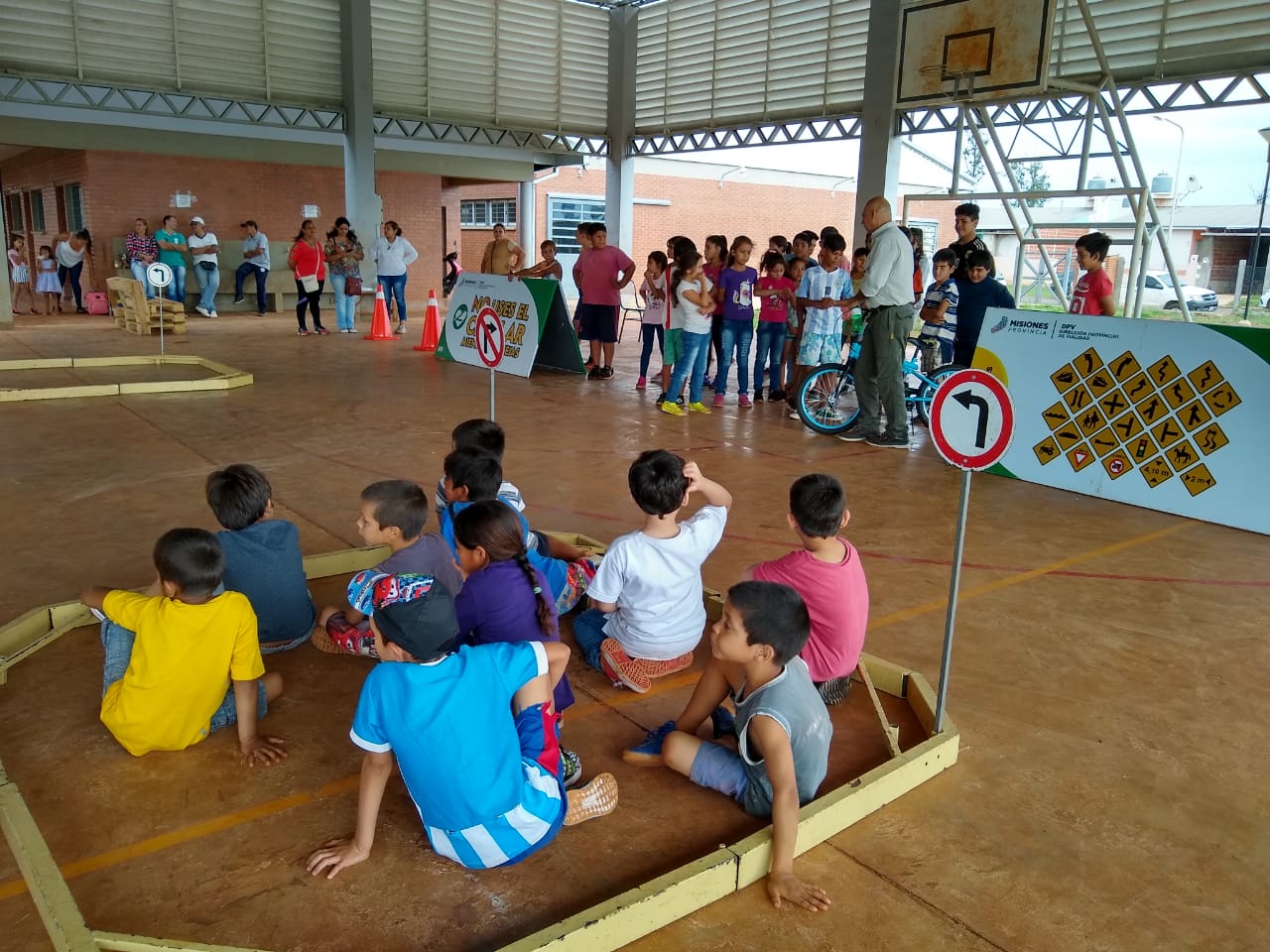 Realizaron jornada de formación ciudadana en la E.P.E.T. Nº 34 de Posadas