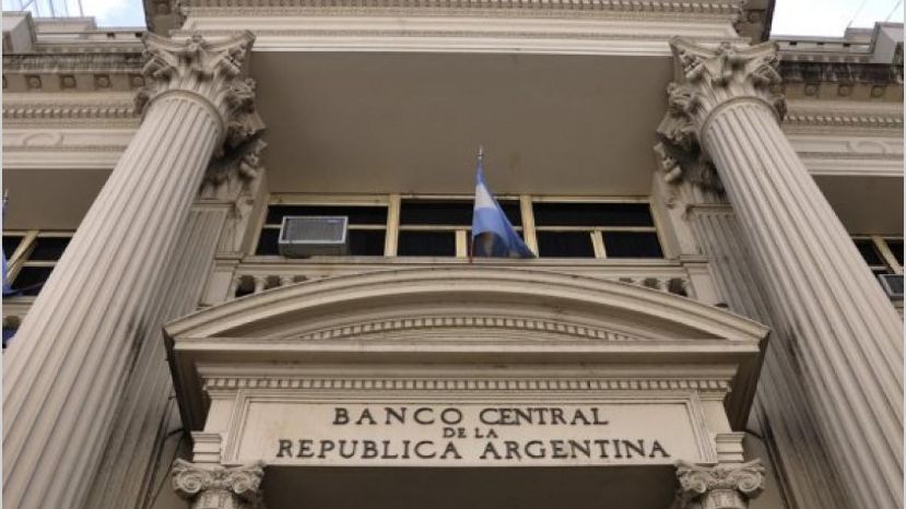 El BCRA limitará a US$200 la compra de dólares