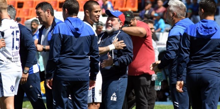 Superliga: el Gimnasia de Maradona venció a Godoy Cruz por 4 a 2 y sumó su primer triunfo