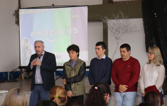 Lanzaron el programa "Enlazad@s" en el BOP 38 de Garupá