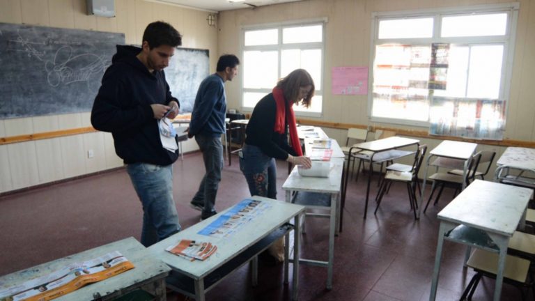 "Votos cadenas", boletas truchas y bolsones, las maniobras que alertan a horas de las elecciones