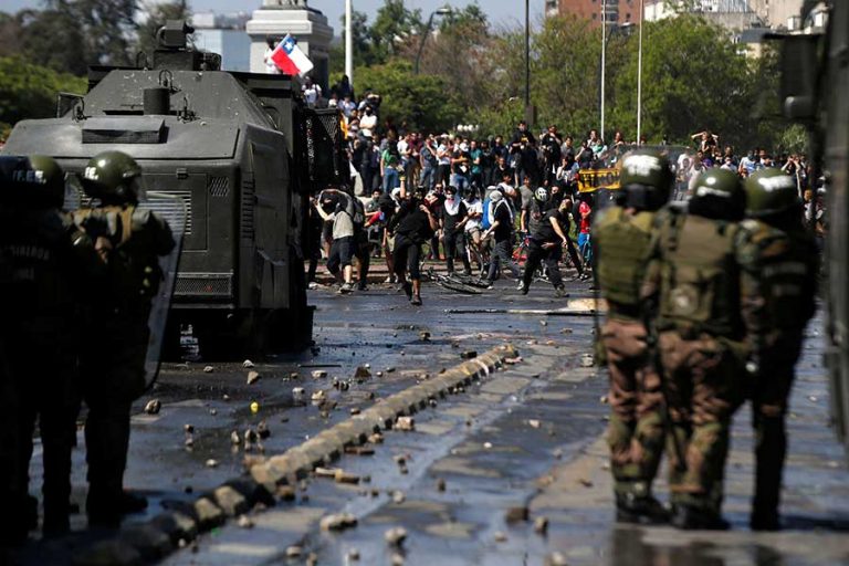 Chile: confirmaron 15 muertos tras el estallido social