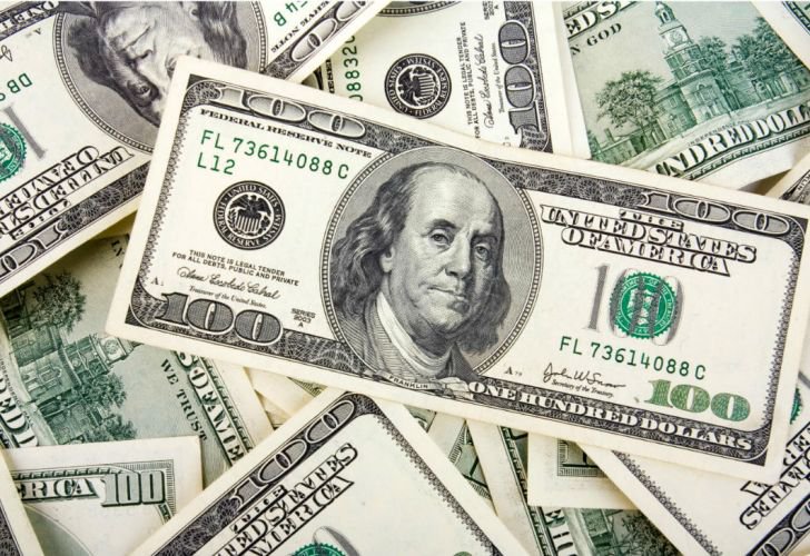 El dólar arranca la semana estable: se vende a $61,50 en casas de Cambio de Posadas 