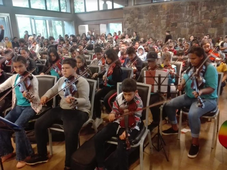 Santa Ana: más de 400 chicos brindaron un gran espectáculo en la 4° edición del encuentro de coros y orquestas