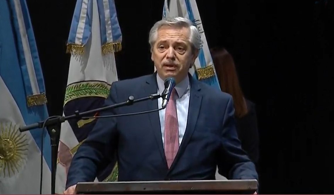 Fernández en Tucumán: "El futuro empezó el domingo"