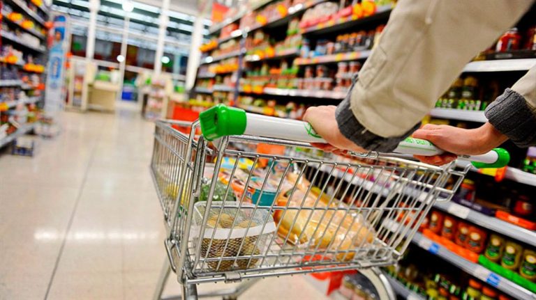Llegan los aumentos de precios pre electorales a las góndolas de los supermercados