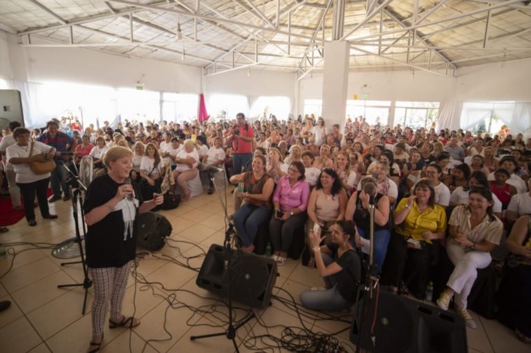 Eldorado: más de mil madres fueron homenajeadas por la Red de Mujeres de la Concordia