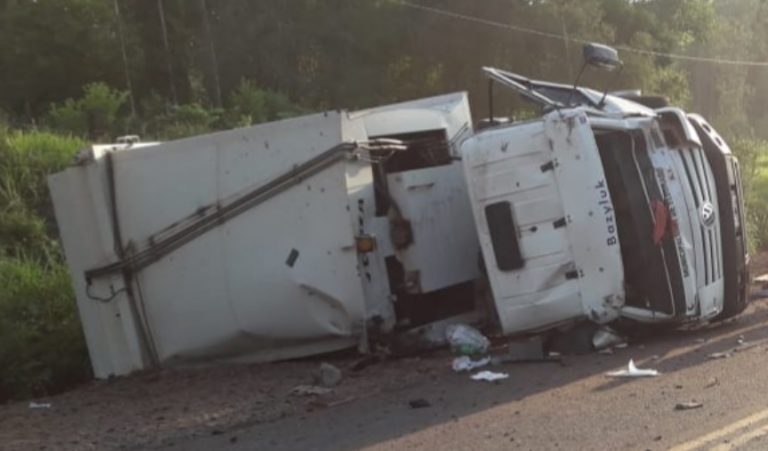 Tragedia en Eldorado: dos muertos tras el vuelco de un camión en la ruta 17