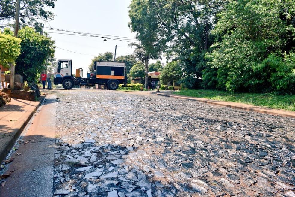 Asfaltaron calles en la chacra 72 de Posadas 1 2 - 0 44 - 1