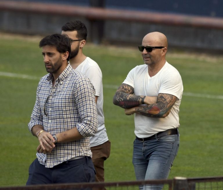Fútbol: Sampaoli se reunió con Diego Milito y no descarta dirigir a Racing