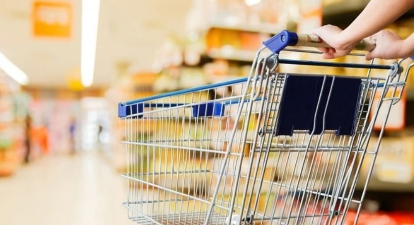 La canasta básica se incrementó un 2,5% en octubre y una familia necesitó $35.647 para no ser pobre