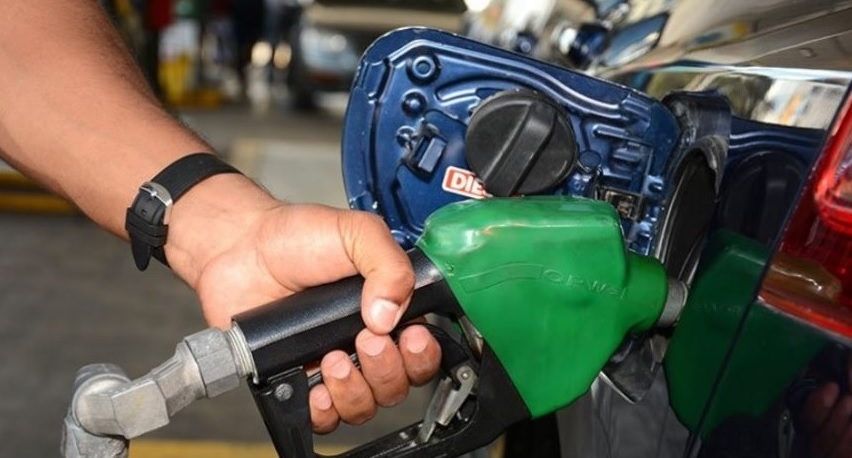En diciembre, el aumento del impuesto a los combustibles será del 5%