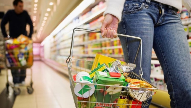 Consumo masivo: empresas buscan minimizar el uso de envases plásticos